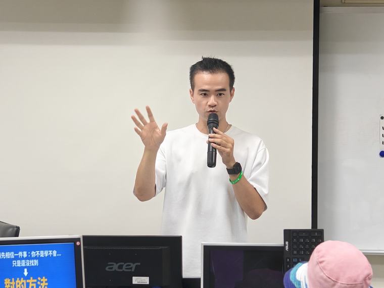 把抽象的覺察，講成聽得懂的話